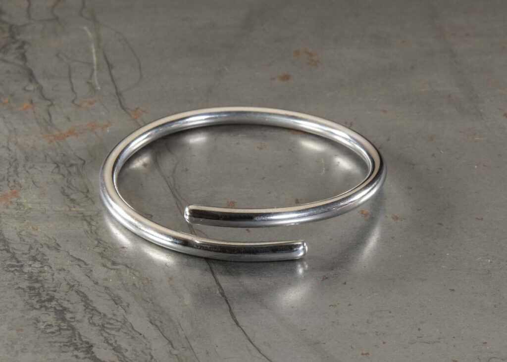 Medium Silver Bangle 6897